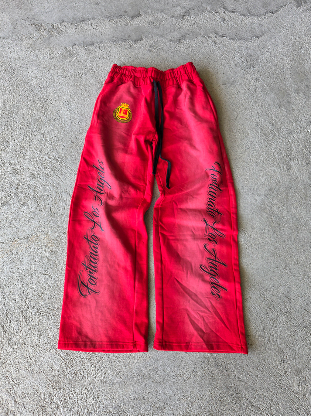 Cursive Baggy Sweatpants - Red
