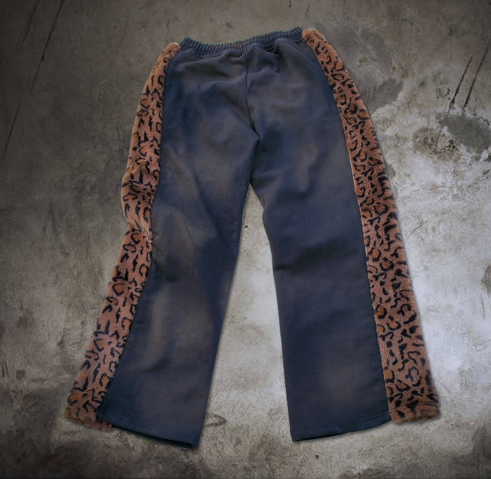 Baggy Leopard Sweatpants